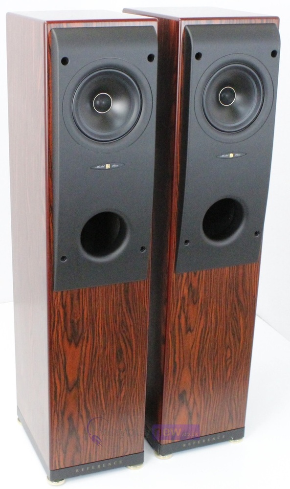 KEF-Reference-Model-Two-Two-c.jpg